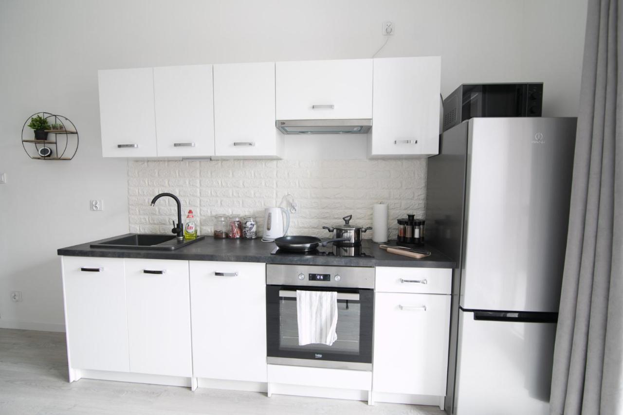 شقة Apartament White ايوافا المظهر الخارجي الصورة