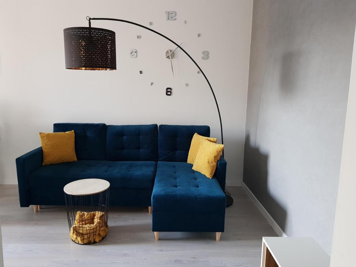شقة Apartament White ايوافا المظهر الخارجي الصورة