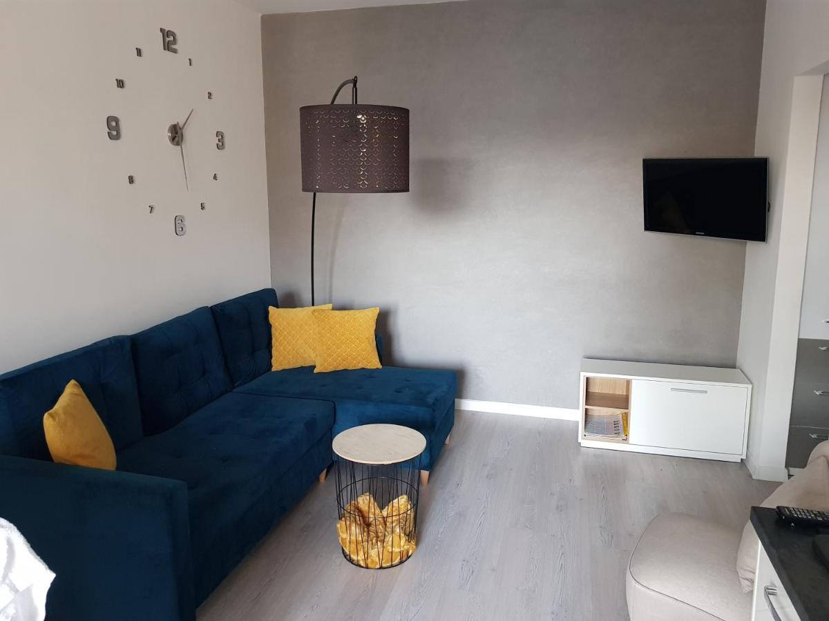شقة Apartament White ايوافا المظهر الخارجي الصورة