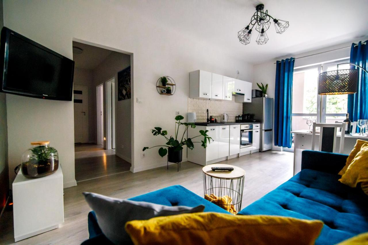 شقة Apartament White ايوافا المظهر الخارجي الصورة