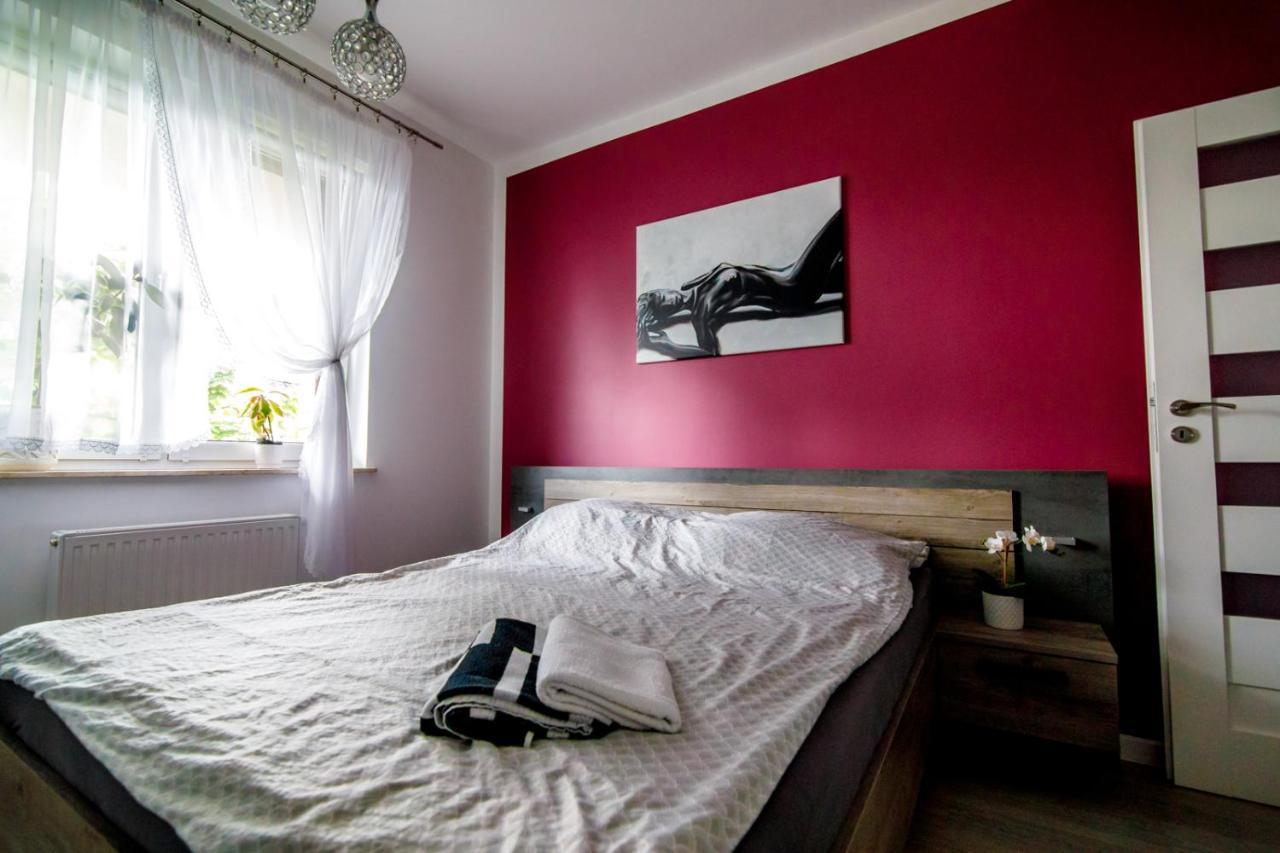 شقة Apartament White ايوافا المظهر الخارجي الصورة